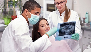 Brick Township cosmetic dentist showing patient X-ray